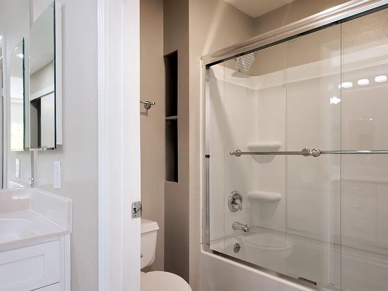 220 Caldecott Ln #201 — Photo 28