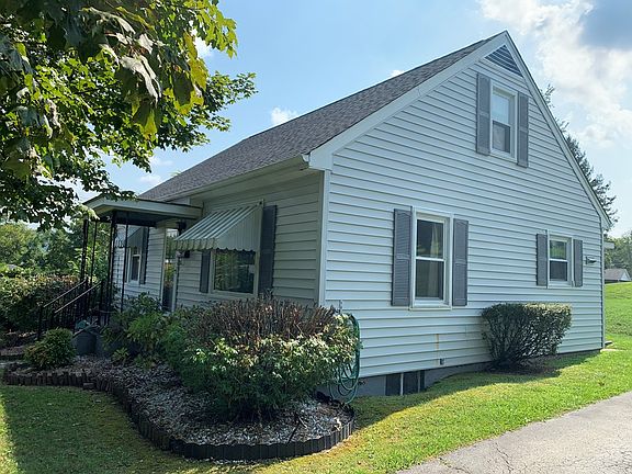 3rd image of 628 Burlington St