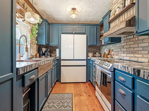 110 Mountain Meadow Rd, Kalispell, MT 59901