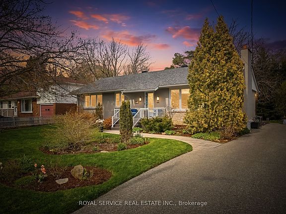 2nd image of 44 Springbrook Rd