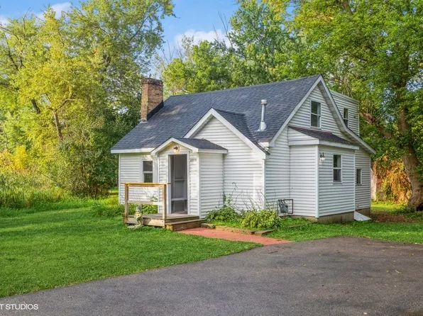 37872 N Nippersink Pl, Spring Grove, IL 60081