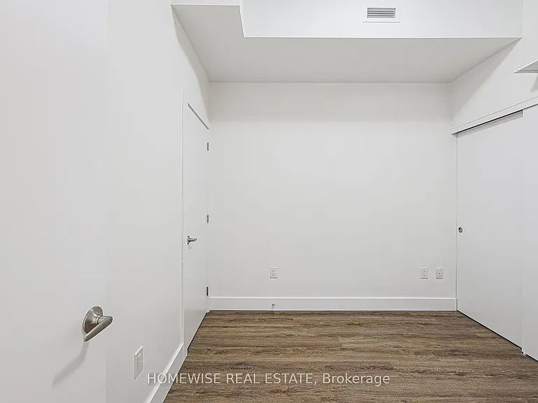 3020 Dundas St W #204 — Photo 19