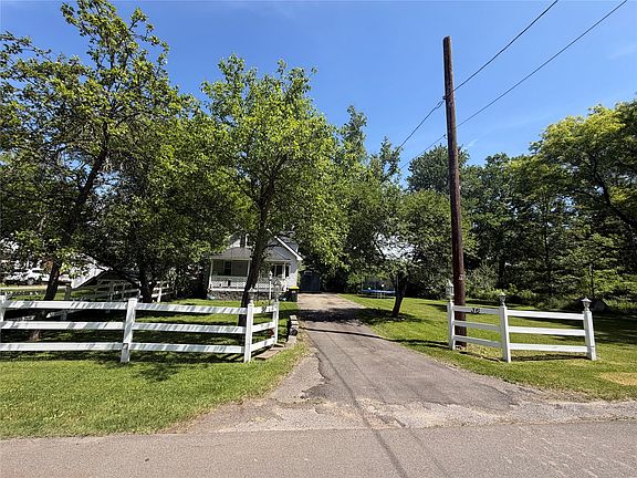 2nd image of 36 Jacobs Hwy