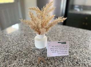 16 Poulin Springs Dr, Palmyra, ME 04965