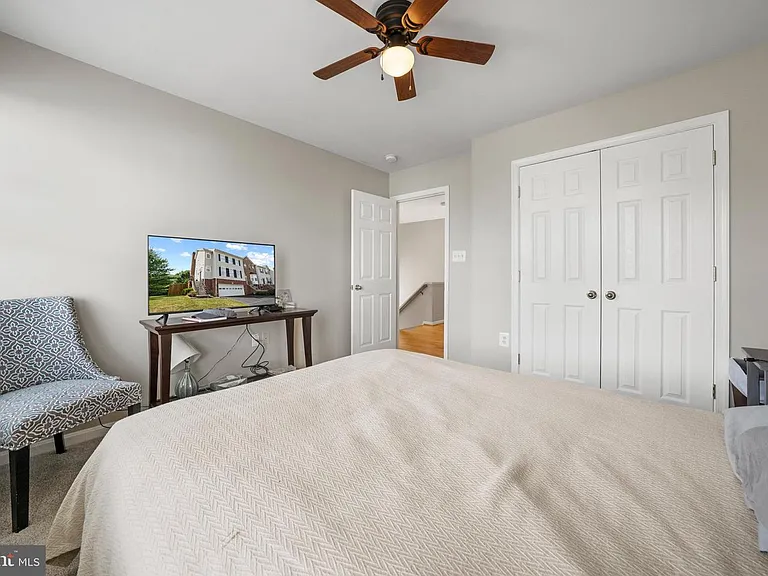 670 McLeary Sq SE — Photo 28