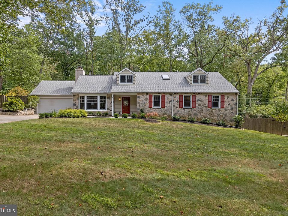 1st image of 694 Timber Ln