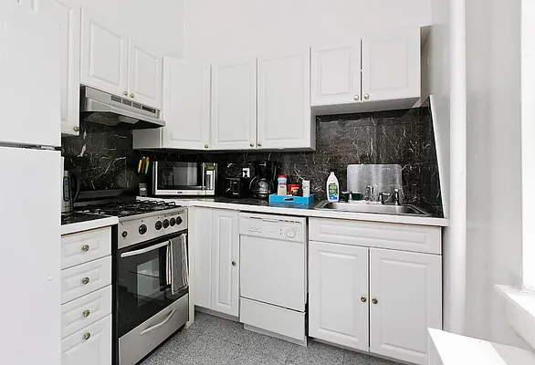 Rented by Charles Coutinho LLC | media 14