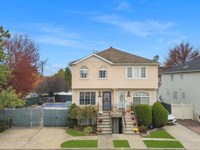 18 Salamander Ct, Staten Island, NY, 10309