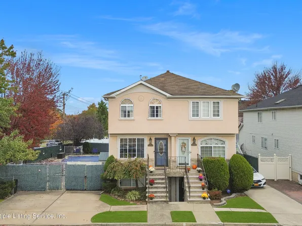 18 Salamander Ct, Staten Island, NY 10309