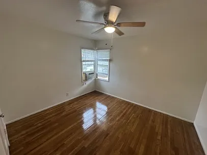 Silverlake Garden Apartments — Photo 18