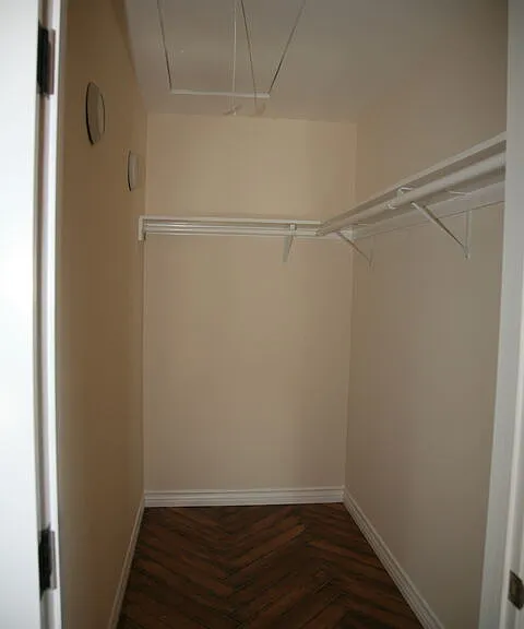 6621 N Nagle Ave — Photo 10