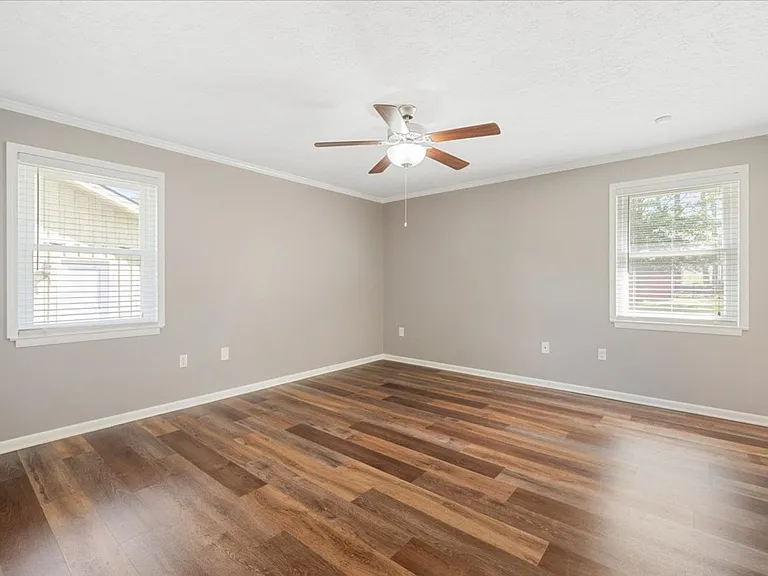 210 Pine Grove Dr — Photo 34