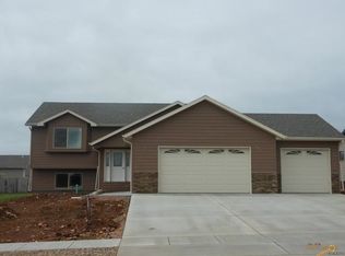 7241 Savannah Ln, Summerset, SD 57718