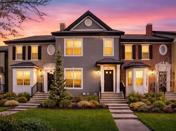 422 W Legacy Village Way SE, Calgary, AB T2X 0Y8