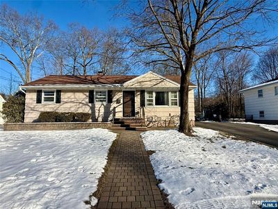 44 Leonard Dr, Waldwick, NJ, 07463