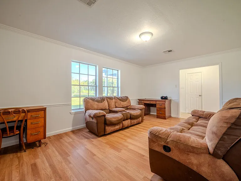 1102 Crosby Dayton Rd — Photo 11