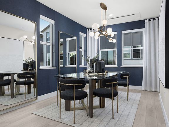 Cafe area off kitchen