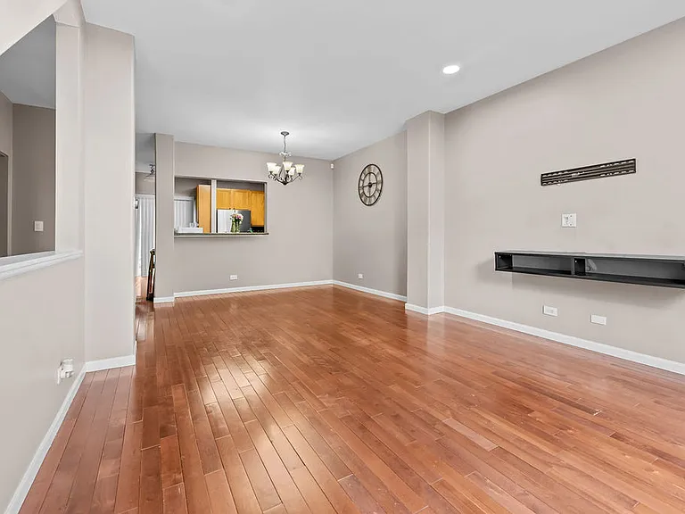 122 Andover Dr — Photo 11