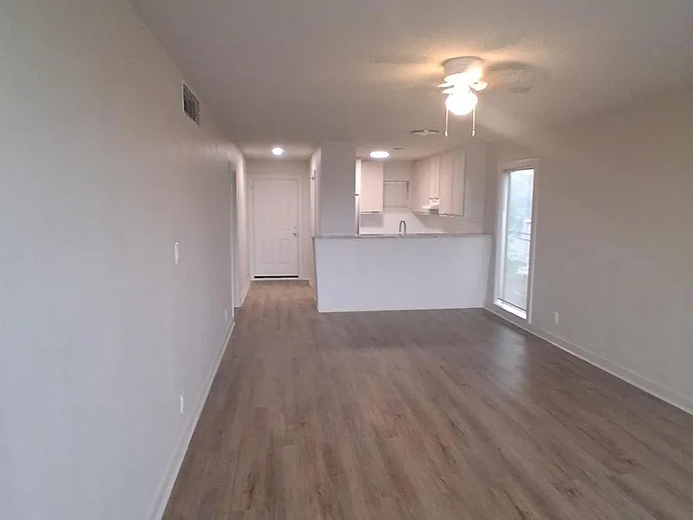 8906 Ilona Ln #5 — Photo 4