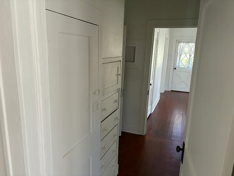 1629 W Broad St — Photo 10