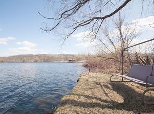 5856 Eagle Point Rd, Hartford, WI 53027