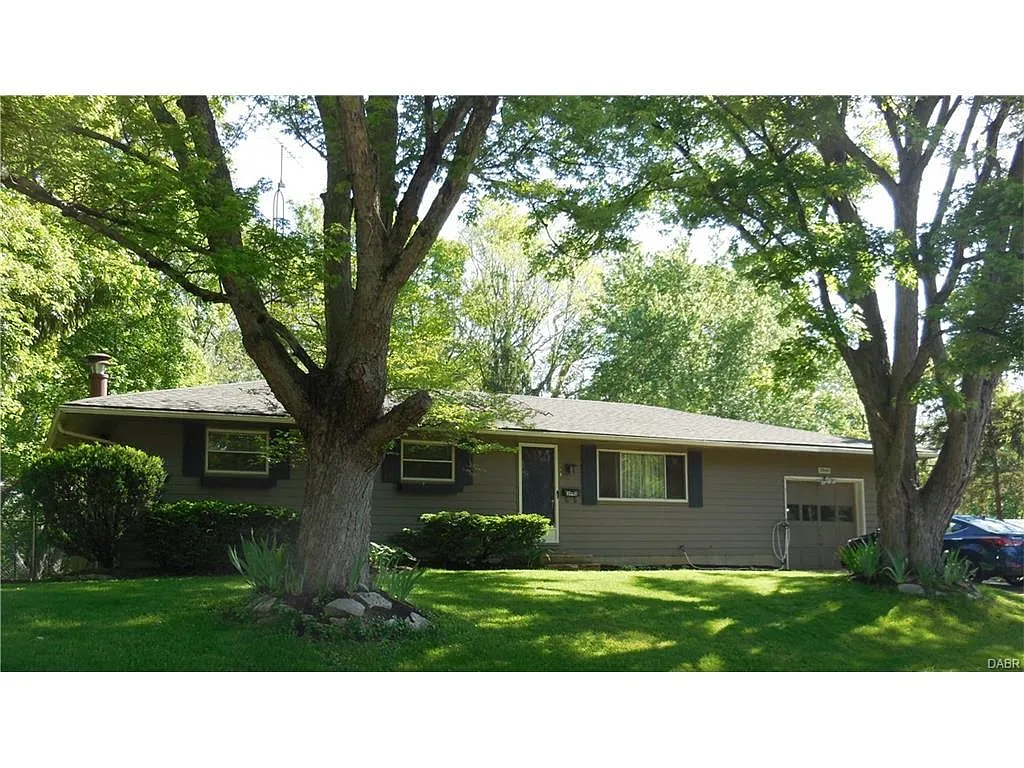 3940 Barnett Dr photo 1