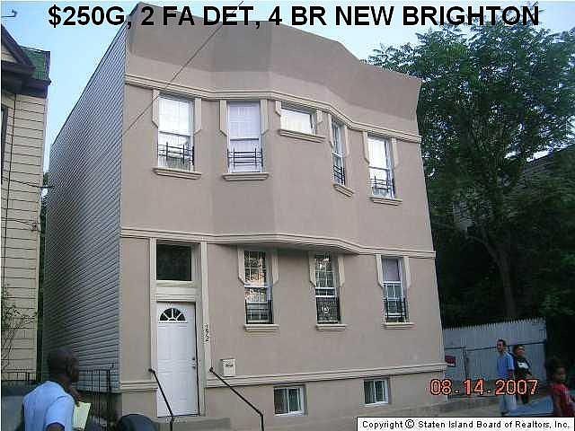 1st image of 272 Corson Ave