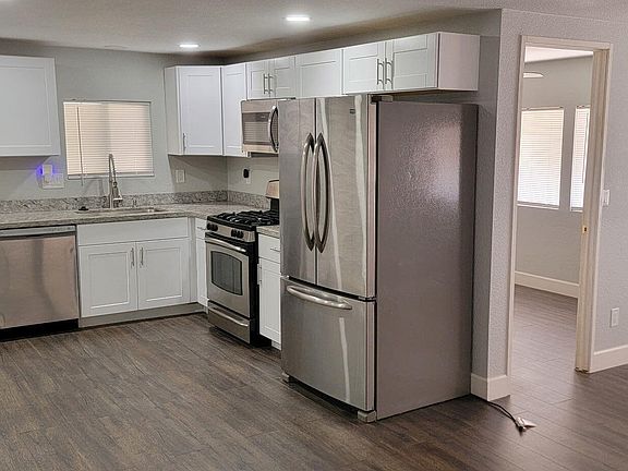 4th image of 7716 E Glade Avenue