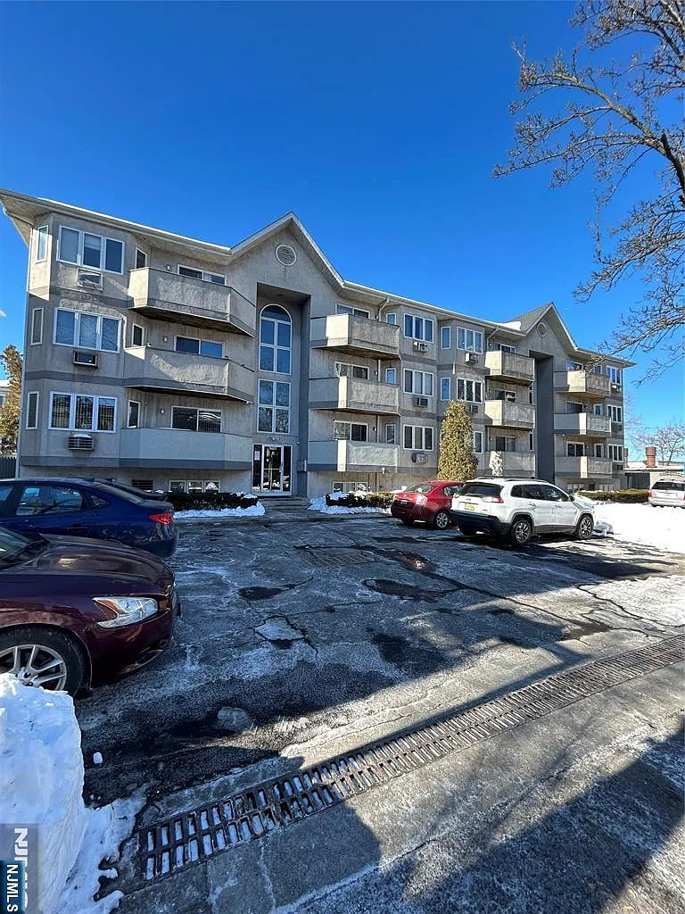 776 N 6th St #1 photo 1