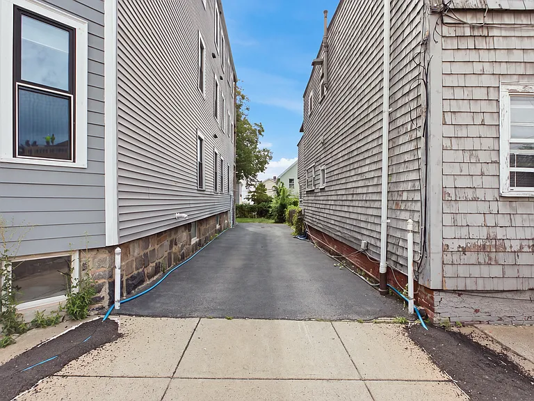 447 Frankfort St #1 — Photo 2