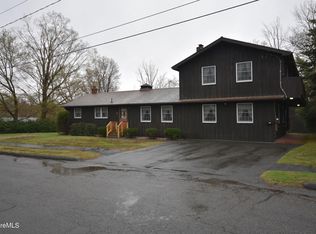 27 Plinn St, Pittsfield, MA 01201