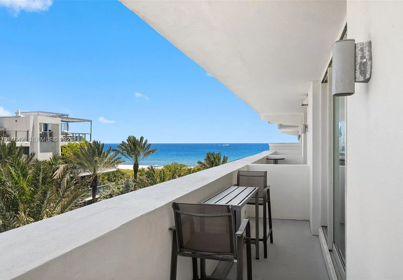 Spiaggia Ocean Condo — Photo 1