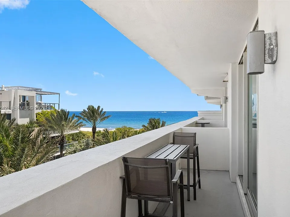 9499 Collins Ave #403