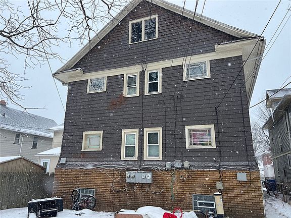 2nd image of 386 Ridgeway Ave