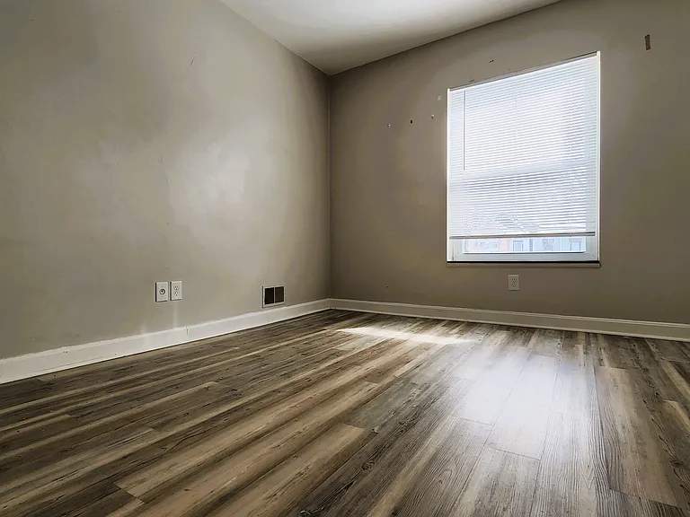 1429 Hepburn Ave #6 — Photo 13