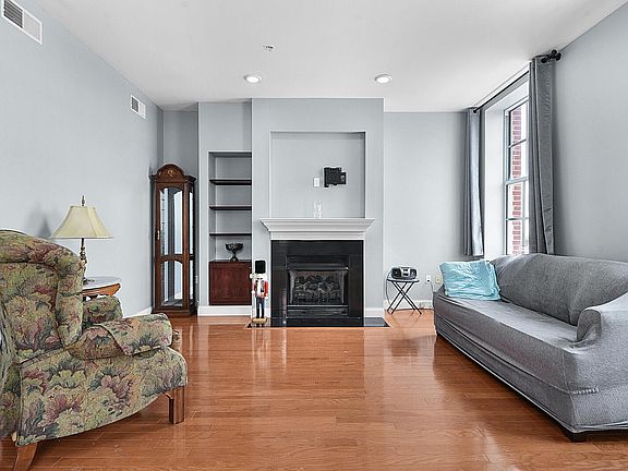 4th image of 1515 Lafayette Ave Unit 601