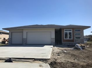 5514 Westfield Dr, Ames, IA 50014
