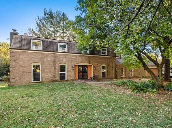 13 Briarcliffe Dr, Collinsville, IL 62234