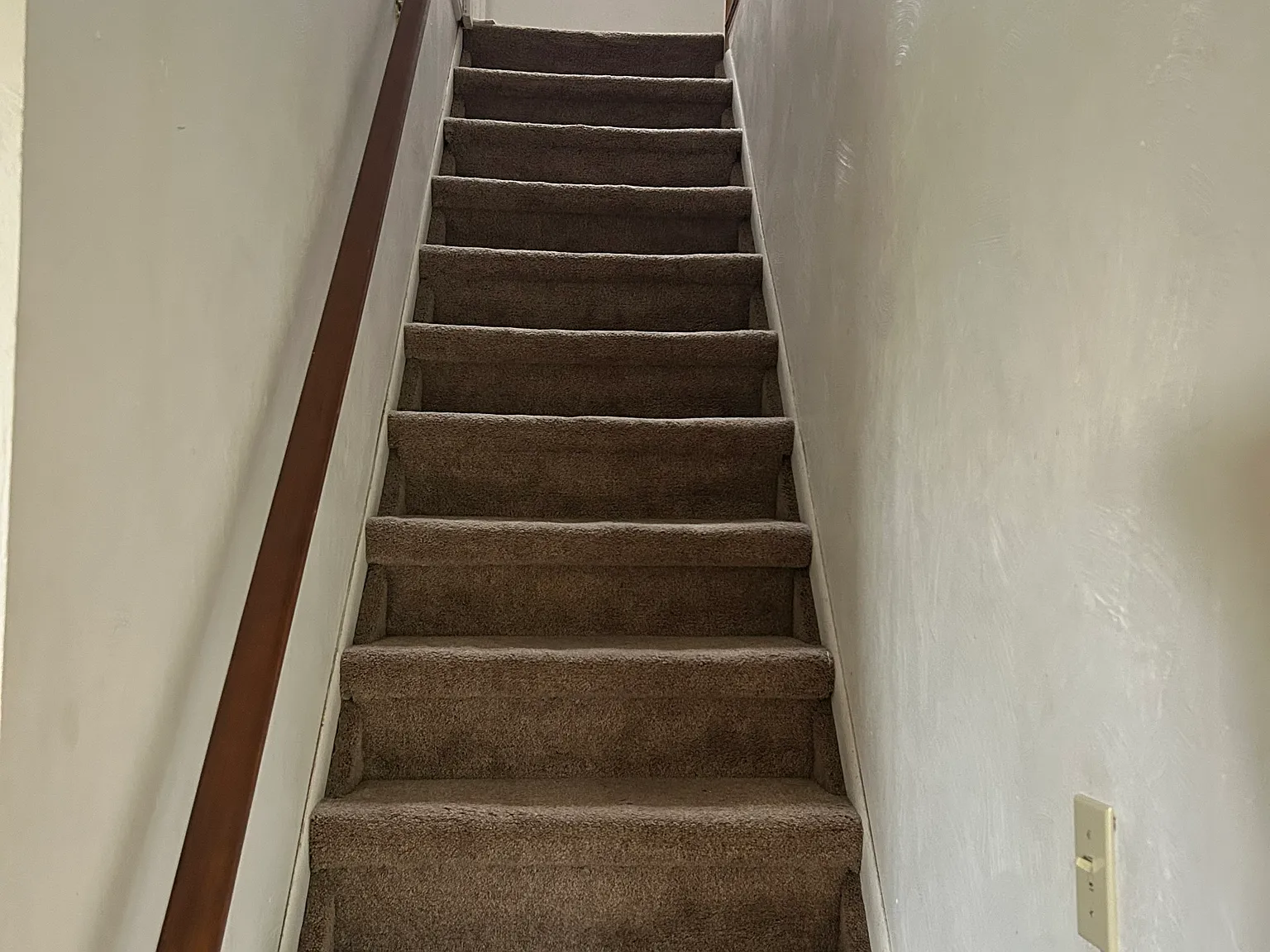 4 bed, 2300 sqft, $1,500 — Photo 3