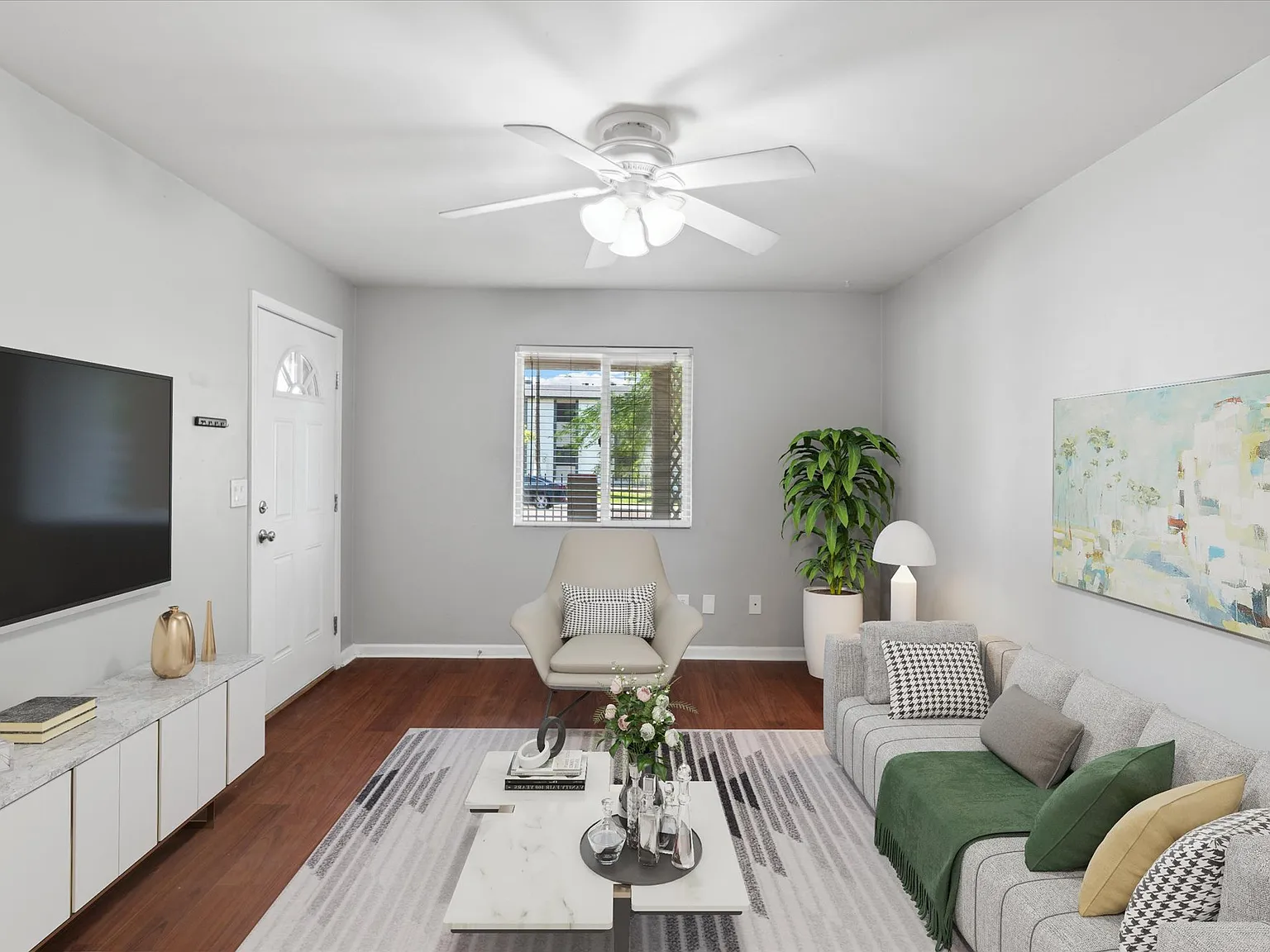 2 bed, 885 sqft, $1,450 — Photo 1