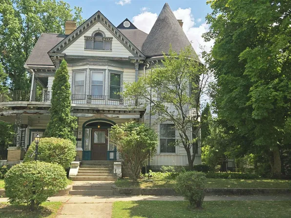 77 E 3rd St, Peru, IN 46970