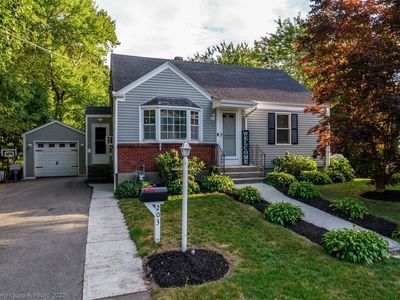 203 Ferncroft Rd, Somerset, MA, 02726