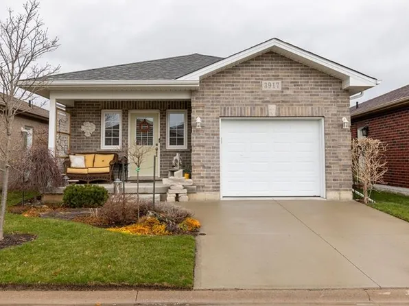 3917 Primrose Ln, Lincoln, ON L0R 2C0