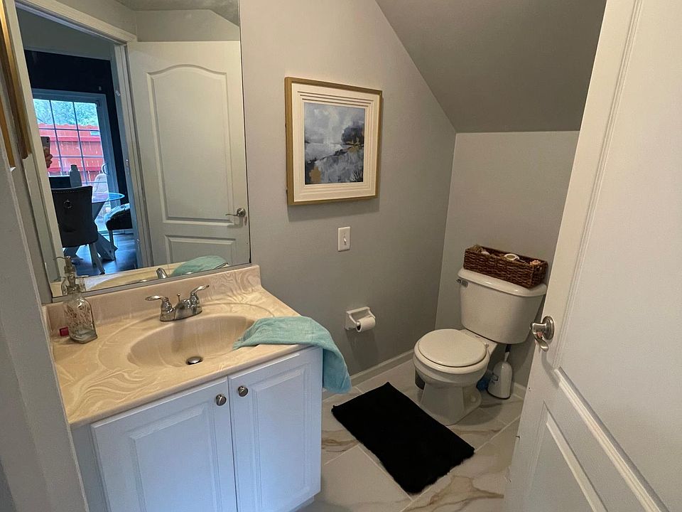 1st image of 4596 Duffy Dr #4596