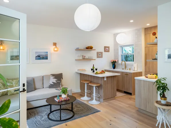 (undisclosed Address), Los Angeles, CA 90019