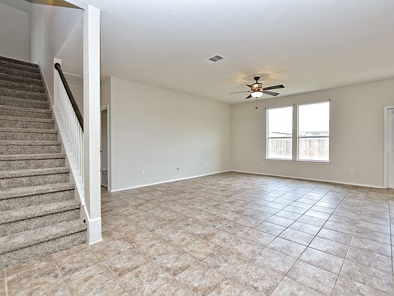 5th image of 312 Golden Butterfly Dr