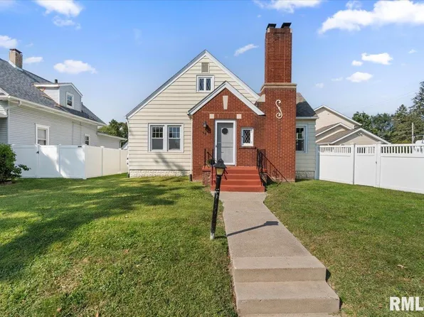 553 25th Ave, Moline, IL 61265