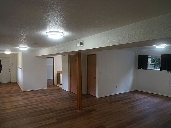 3rd image of 15318 NE 6th Pl