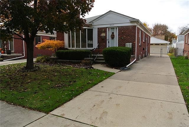 1st image of 28313 Grant St