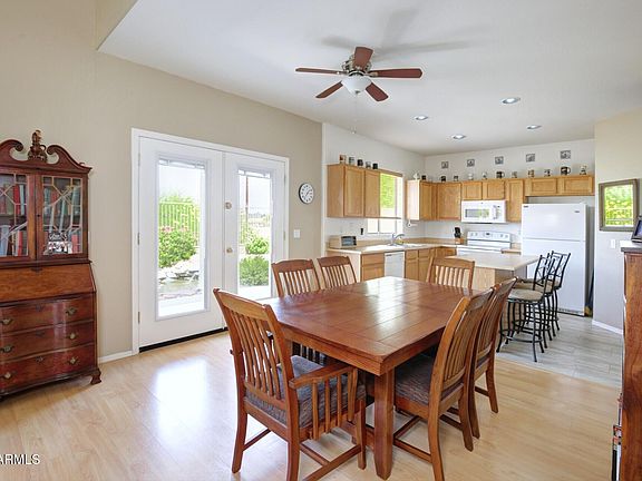 4th image of 1352 E DUNBAR Drive